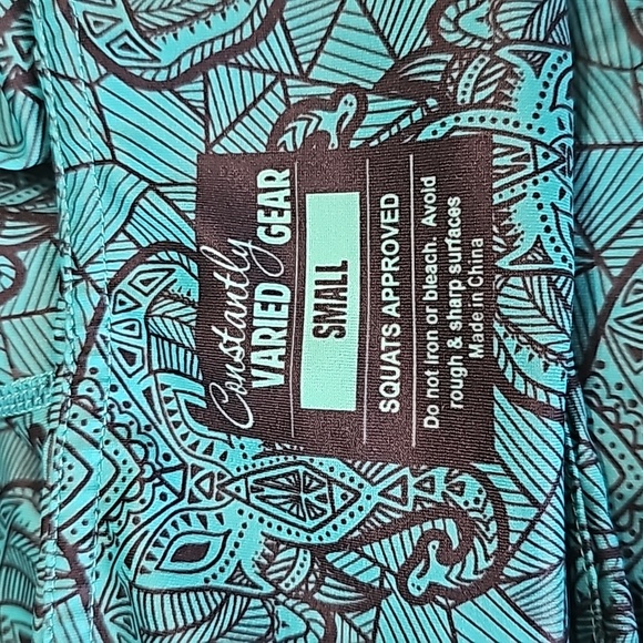 Constantly Varied Gear Junk In The Truck Capris Size Small 4-8 - Picture 7 of 7